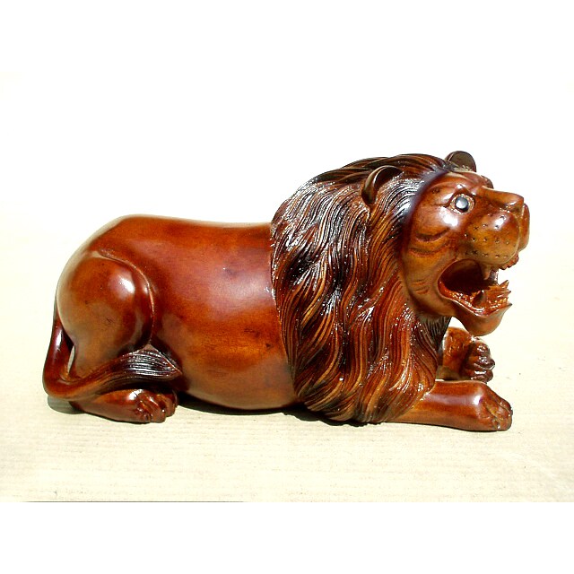 D Art Collection Teak and Mahogany Lion Statue