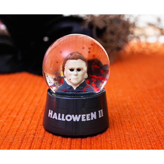 Silver Buffalo Halloween Ii Michael Myers Collectible Mini Snow Globe 3 Inches Tall