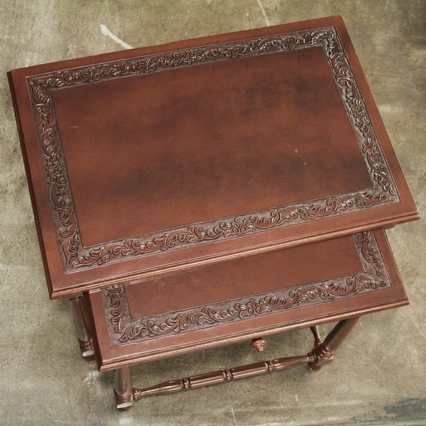 Handmade Classic Duo Set of 2 Dark Brown Hand Tooled Leather and Tornillo Wood Nesting End Tables (Peru)