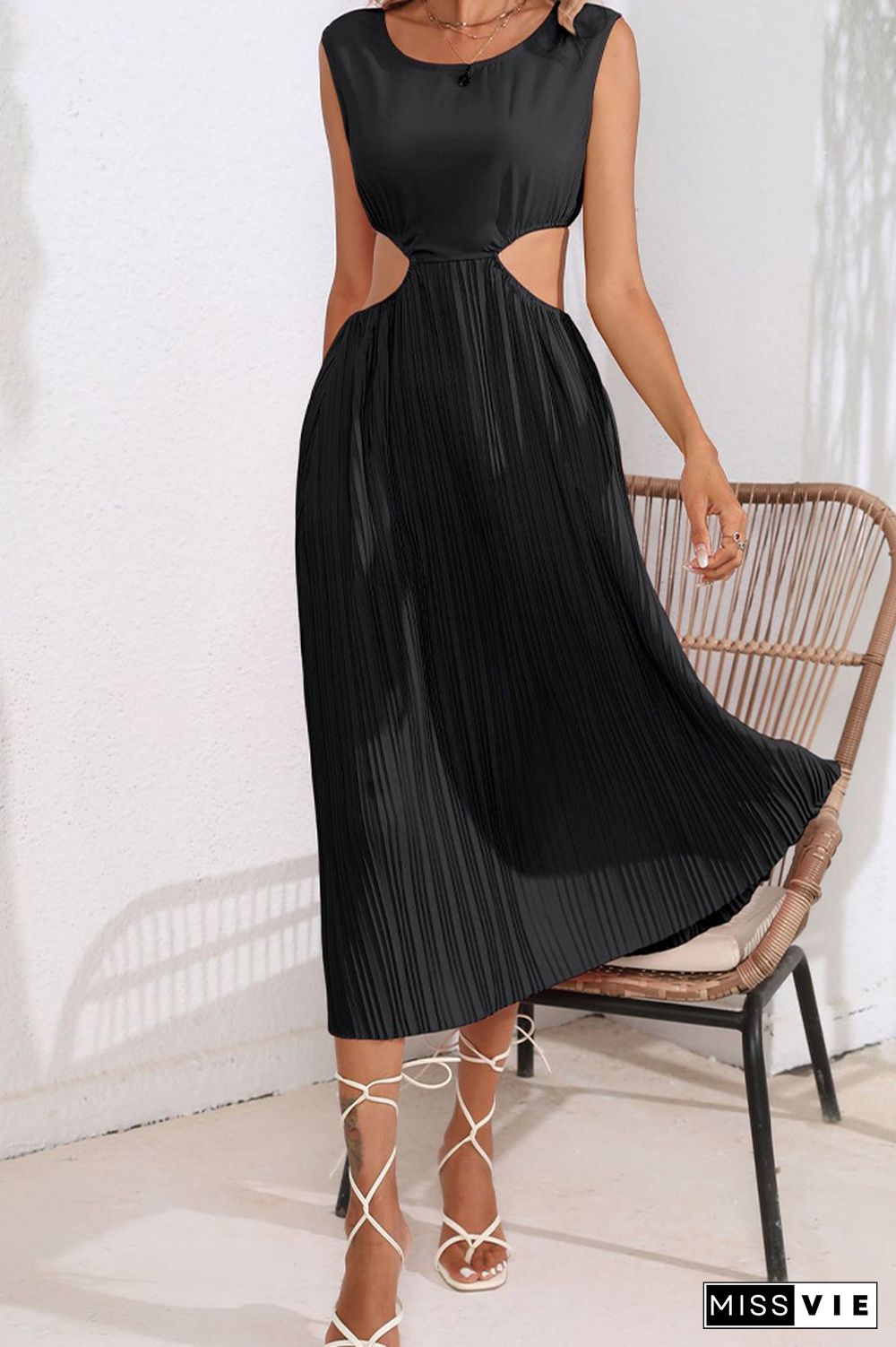 Plain Cut Out Waist Pleated Sleeveless Maxi Dress