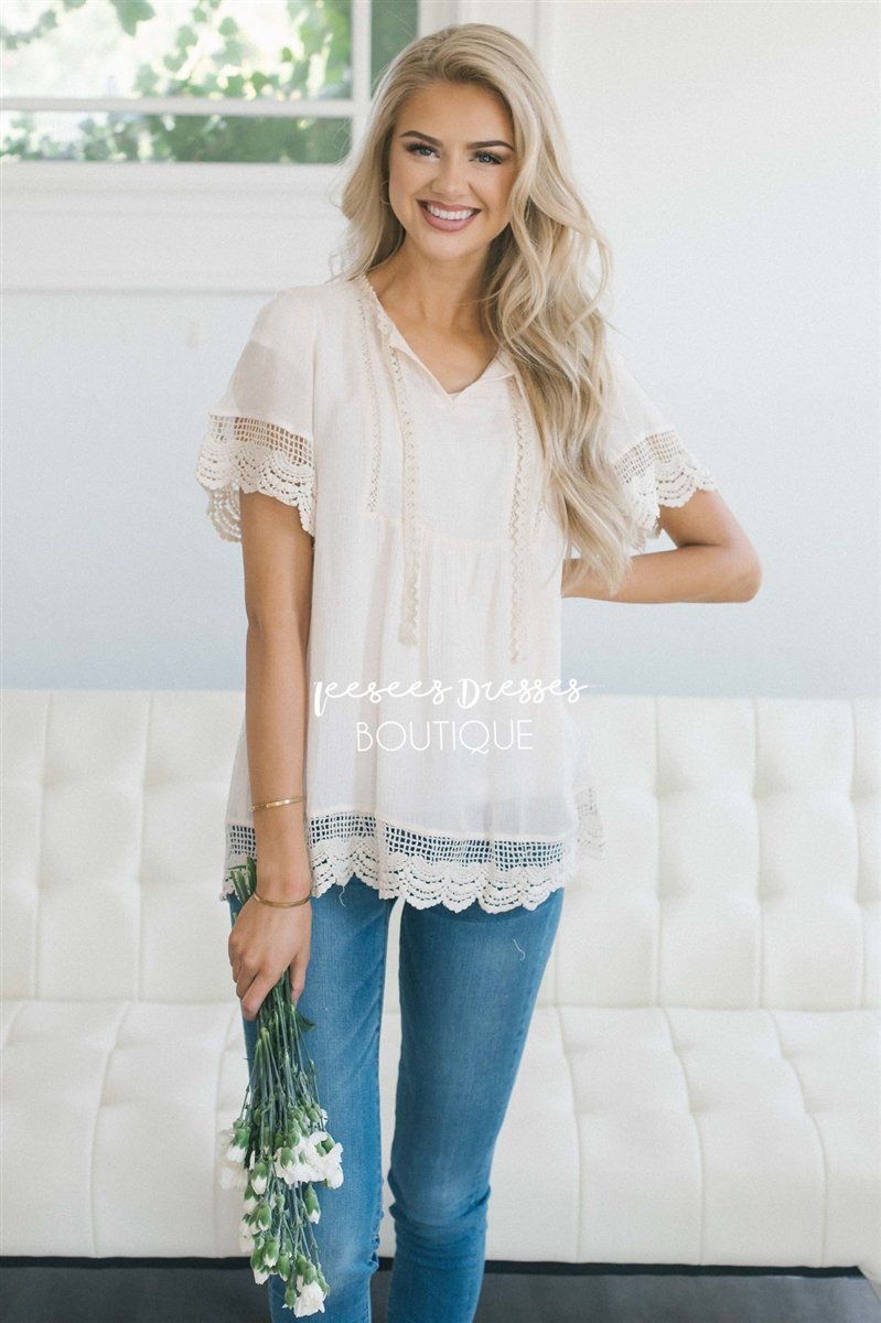 Baby Doll Lace Scallop Hem Blouse