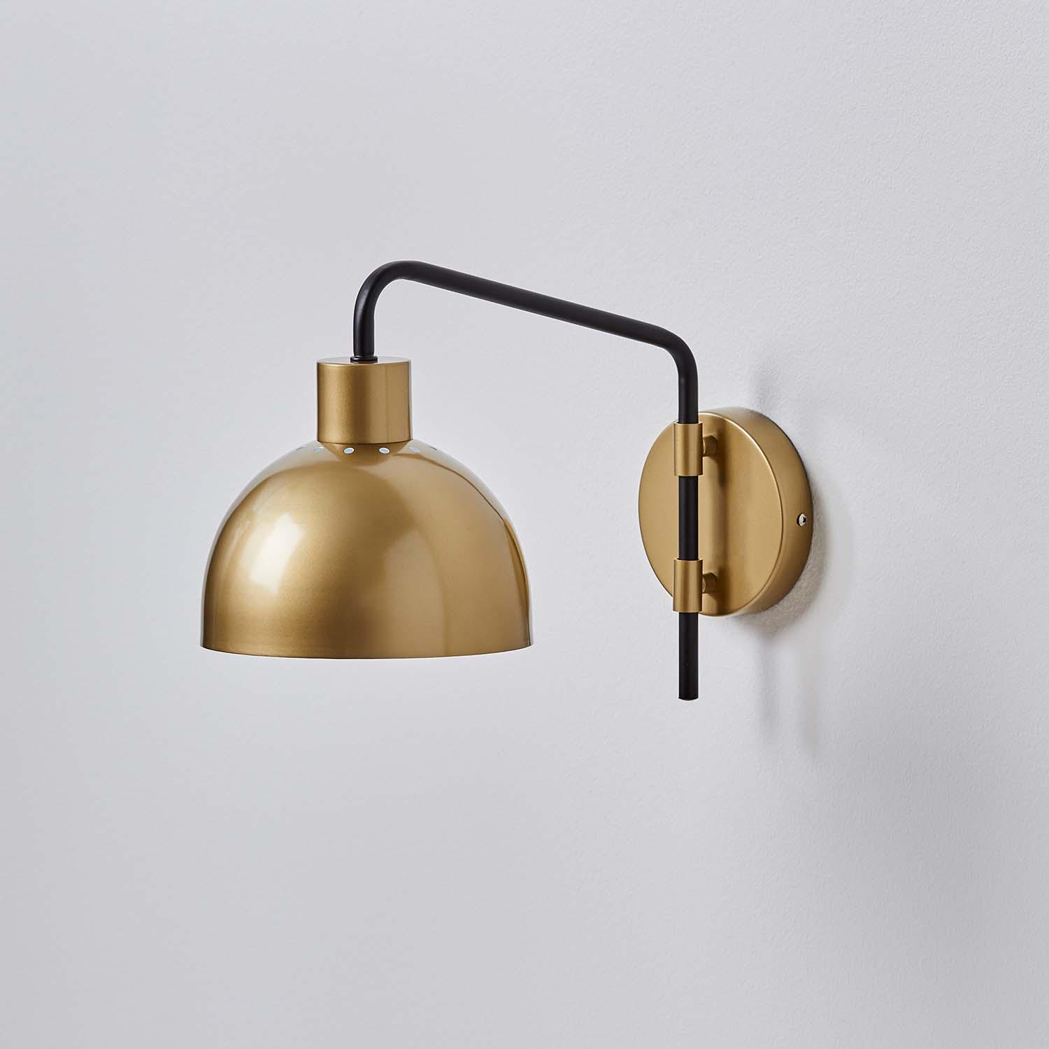 Better Homes and Gardens Wall Light Sconce， Burnished Brass and Matte Black Finish