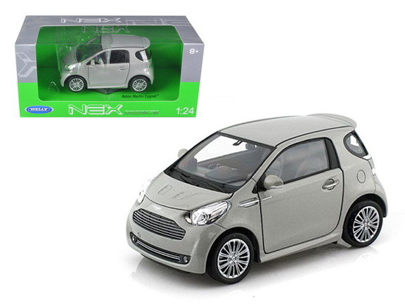 Welly 24028s  Aston Martin Cygnet Silver 1/24 Diec...