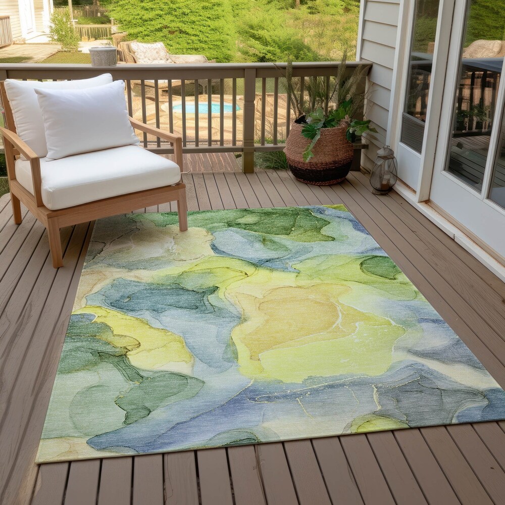 Machine Washable Indoor/ Outdoor Chantille Watercolor Yellow Rug