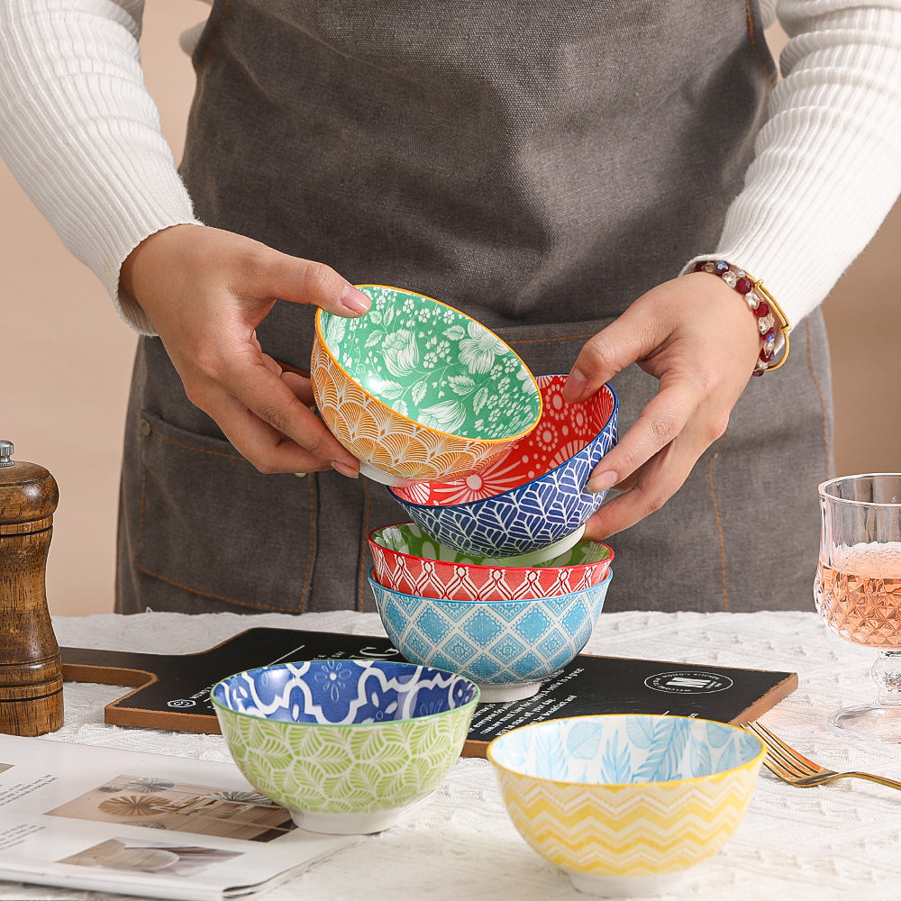 Porcelain Dessert Bowls Cereal Bowl， 4.75 inch Round Small Bowls， 10 oz Colorful Ceramic Bowl Set of 6