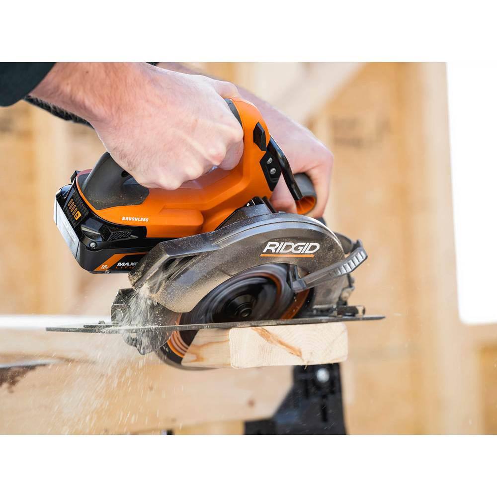 RIDGID 18V Brushless Cordless 6-Tool Combo Kit with 4.0 Ah and 2.0 Ah MAX Output Batteries and Charger R96263