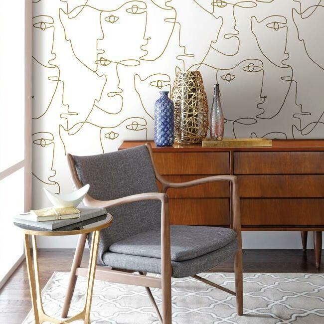 Pablo Portraits Peel & Stick Wallpaper in Gold