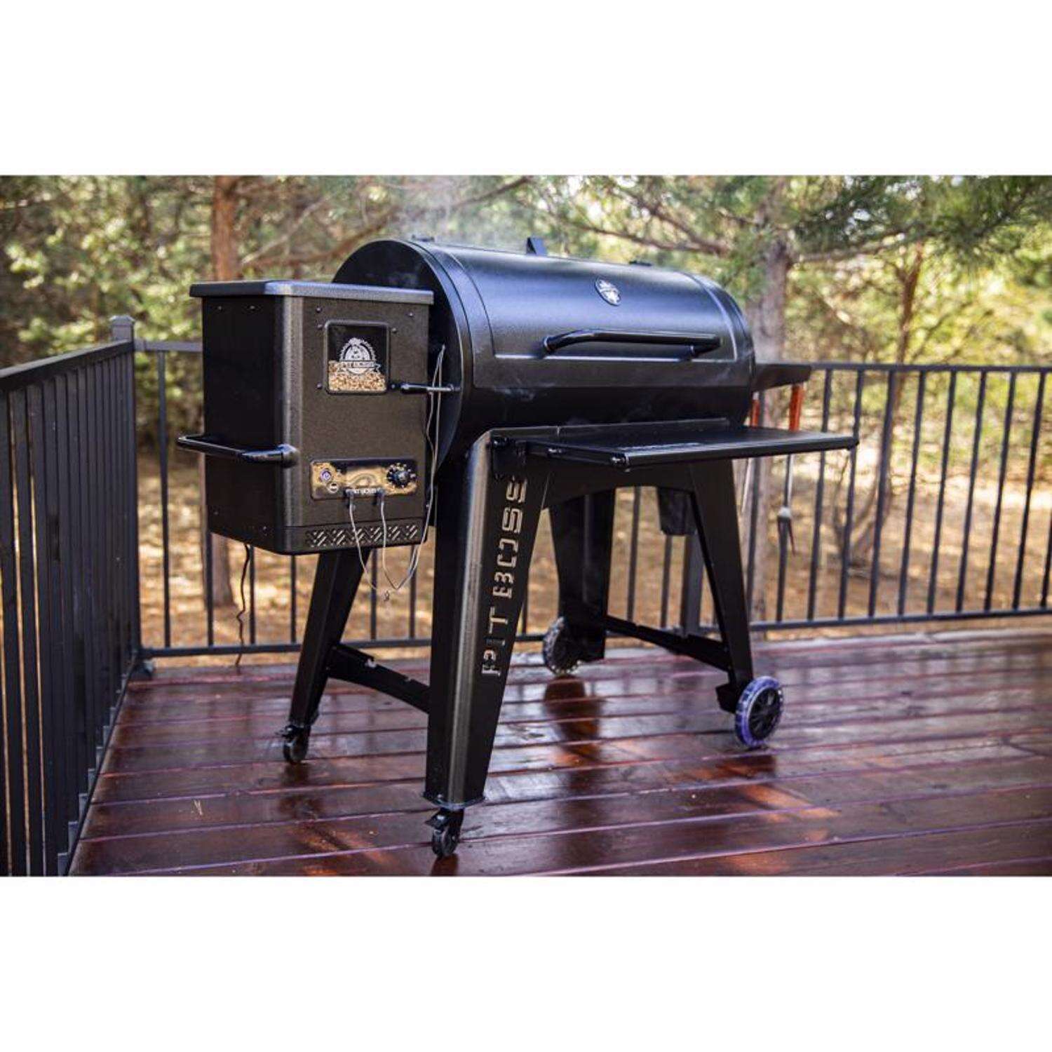 Pit Boss Navigator 1150G Wood Pellet Grill and Smoker Black