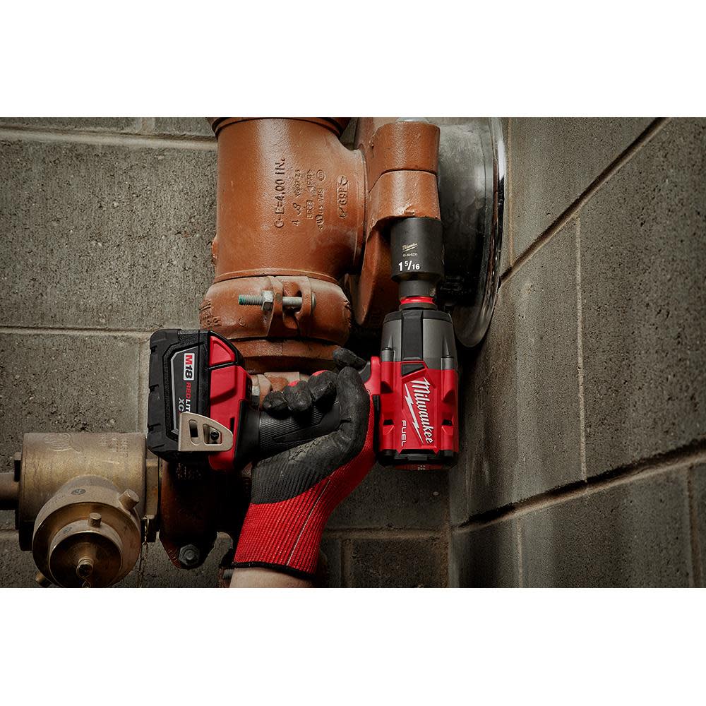 Milwaukee SHOCKWAVE™ Impact Duty™ Socket 1/2 Drive 1-5/16 Deep 6 Point ;