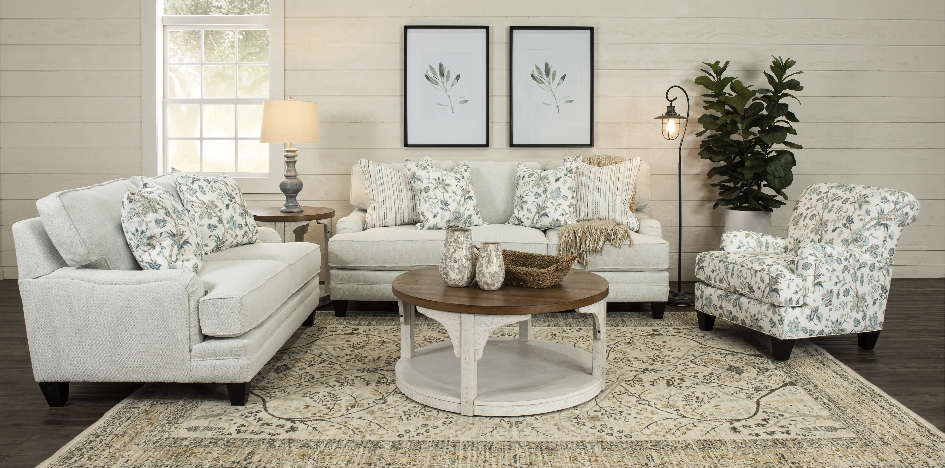 Belle Gray Loveseat