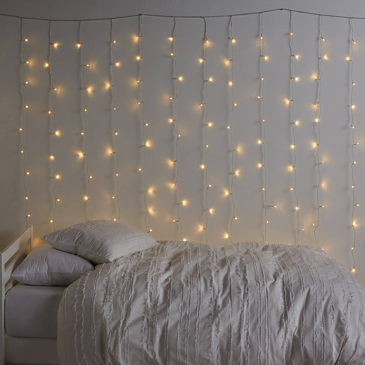 Dormify Curtain String Lights