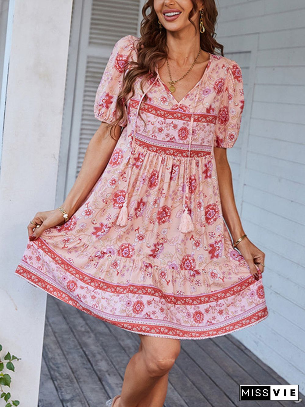 Women's Short Sleeve V-neck Graphic Floral Printed Midi Dress