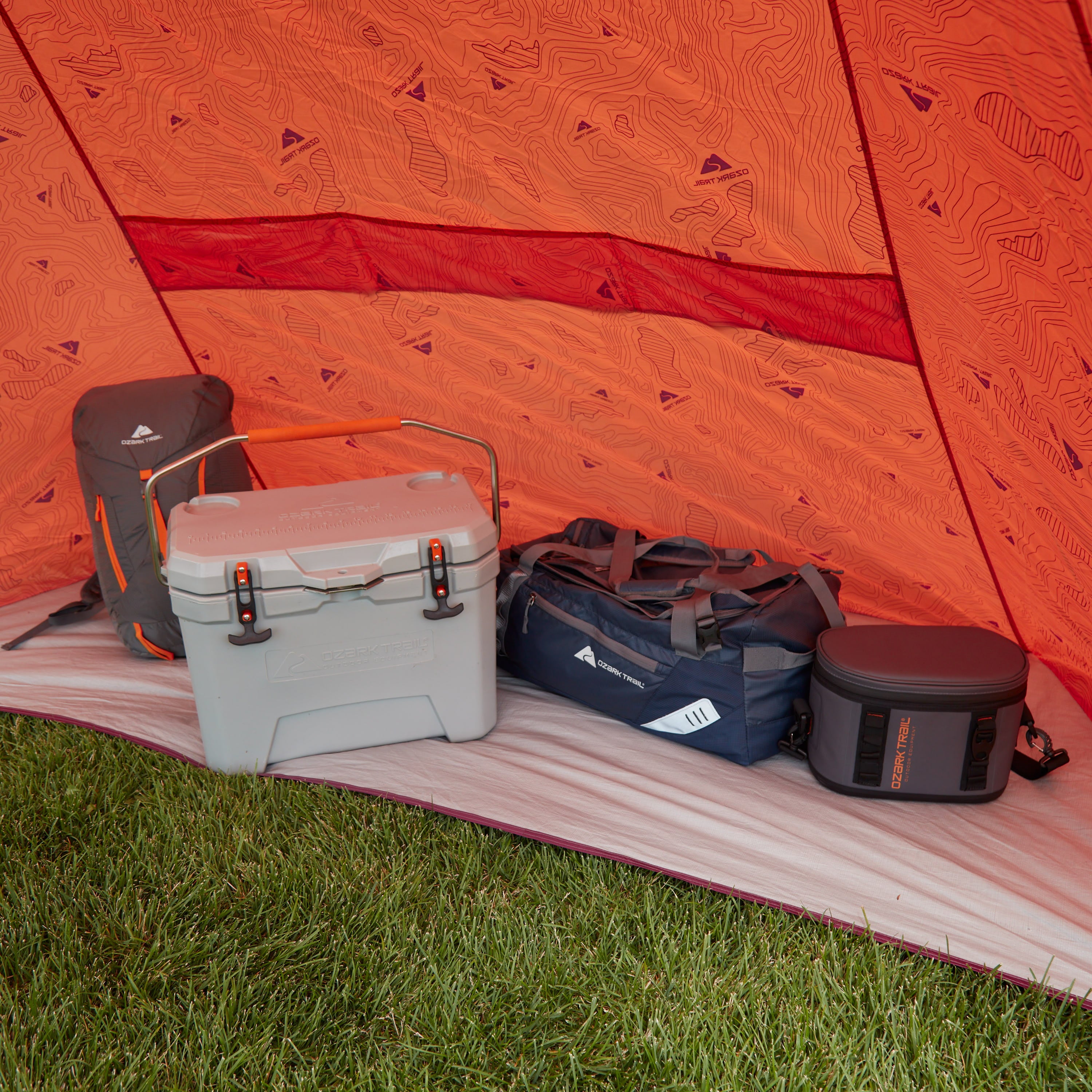 Ozark Trail Orange Sun Shelter Beach Tent， 11.25' x 8.25' with Gear Storage and UV Protection