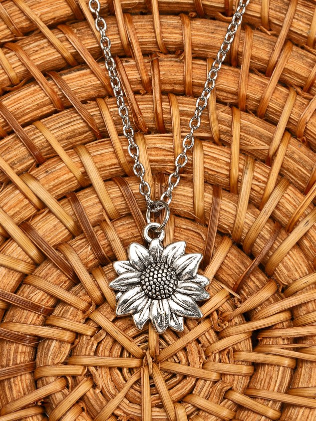 Casual Vintage Sunflower Pendant Necklace