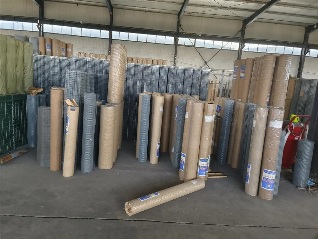 Diameter 5mm Welded Wire Mesh Iron Wire Mesh/Welded Wire Mesh Weight Per Square Meter