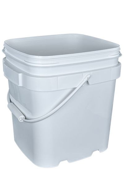 BASCO 6 1/2 Gallon EZ Stor  174Plastic Container...