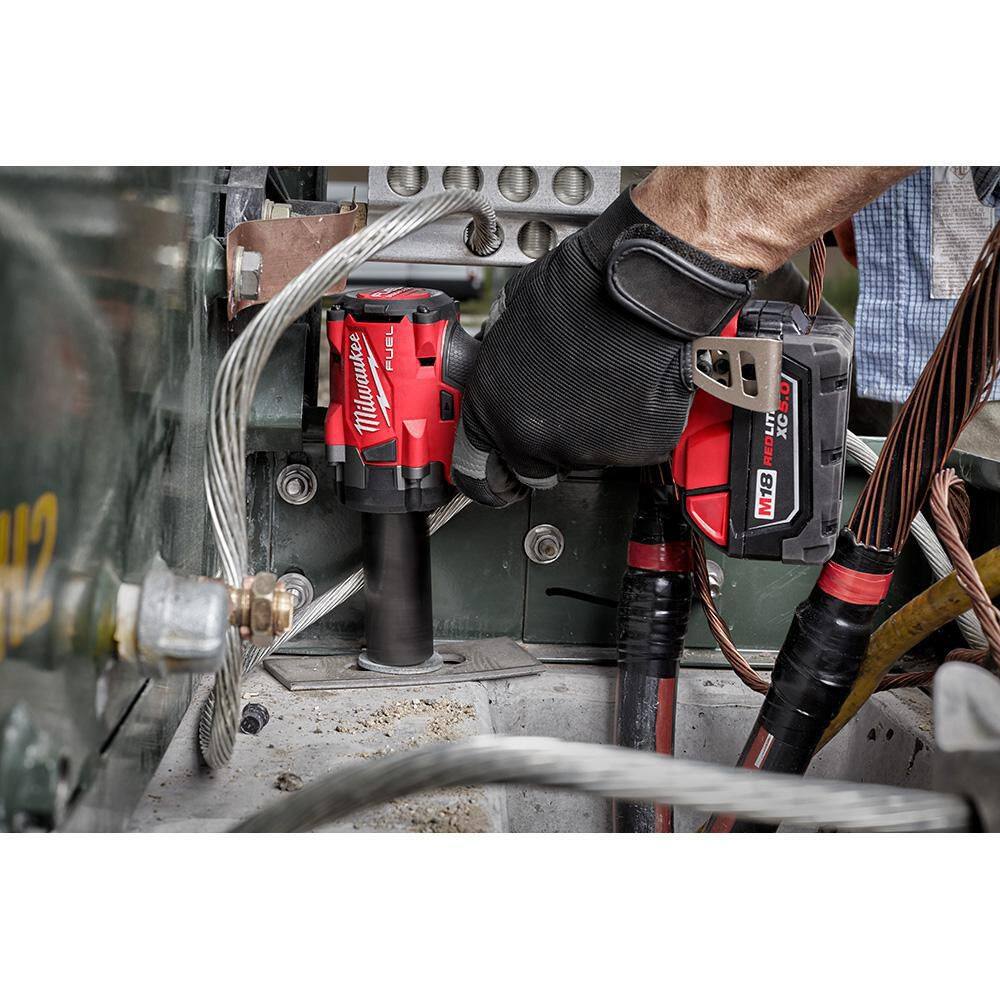 MW M18 FUEL 18-Volt Lithium-Ion Brushless Cordless 38 in. Compact Impact Wrench wFriction Ring High Output Kit 2854-21HO