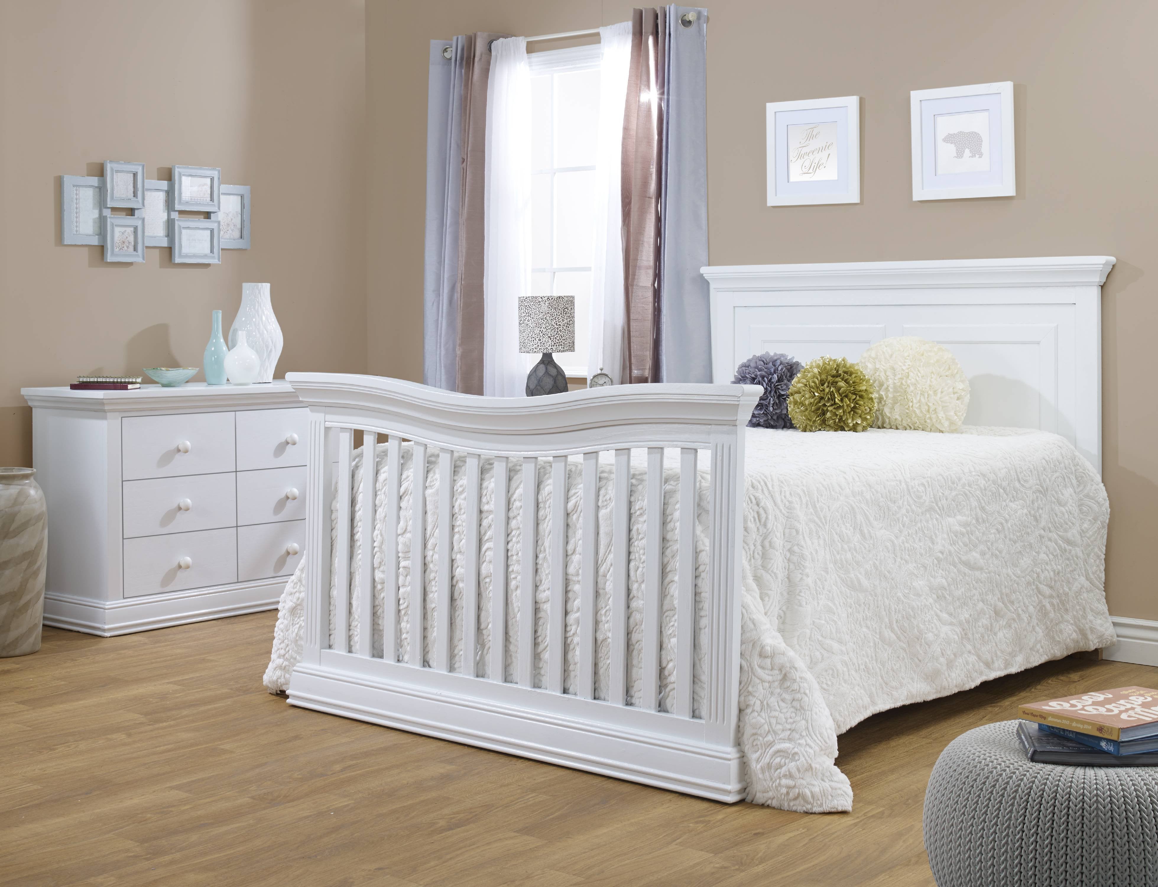 Sorelle Furniture Paxton 4-in-1 Crib