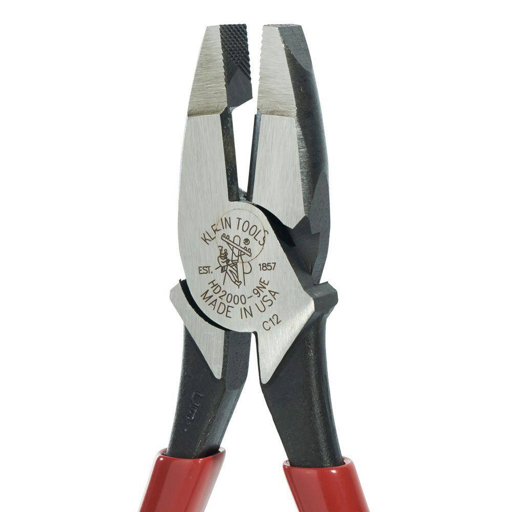 Klein Tools Lineman’s Pliers Heavy-Duty Side Cutting Thicker-Dipped Handle 9-Inch HD2000-9NE