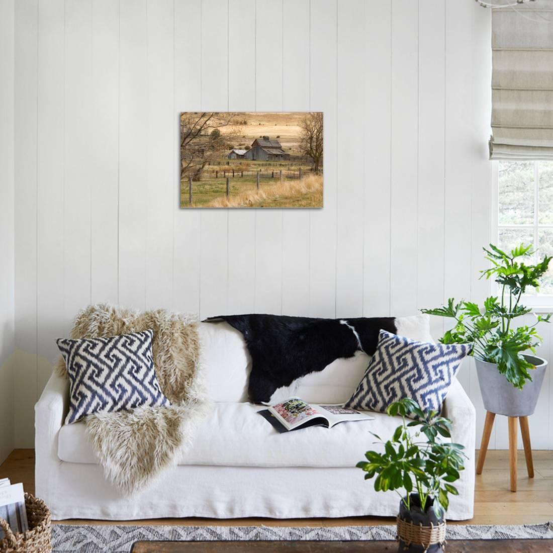 Roadside Barn， Stretched Canvas Wall Art by Romona Murdock Sold by ArtCom