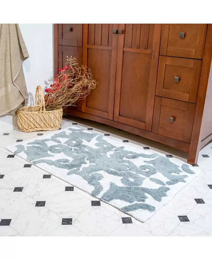 Chesapeake Iron Gate Bath Rug Set