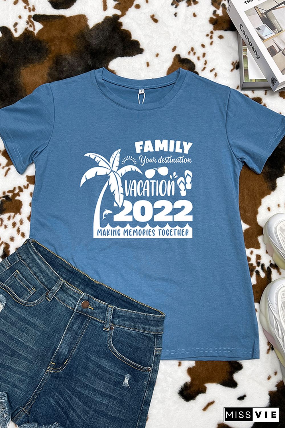 Family Vacation 2022 Graphic Tee Wholesale