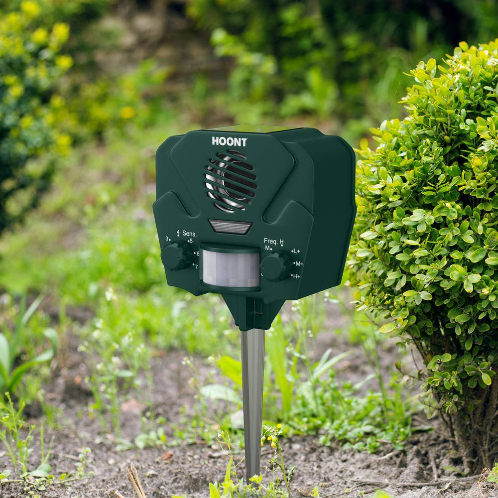 HOONT Advanced Motion Activated Solar Powered Ultrasonic Deer and Animal Repeller CY- H949