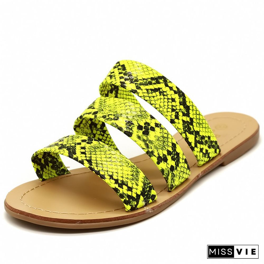 Plus Size New summer women's sandals Fashion flat bottom beach sandals Multicolor serpentine Non-slip Flip Flops