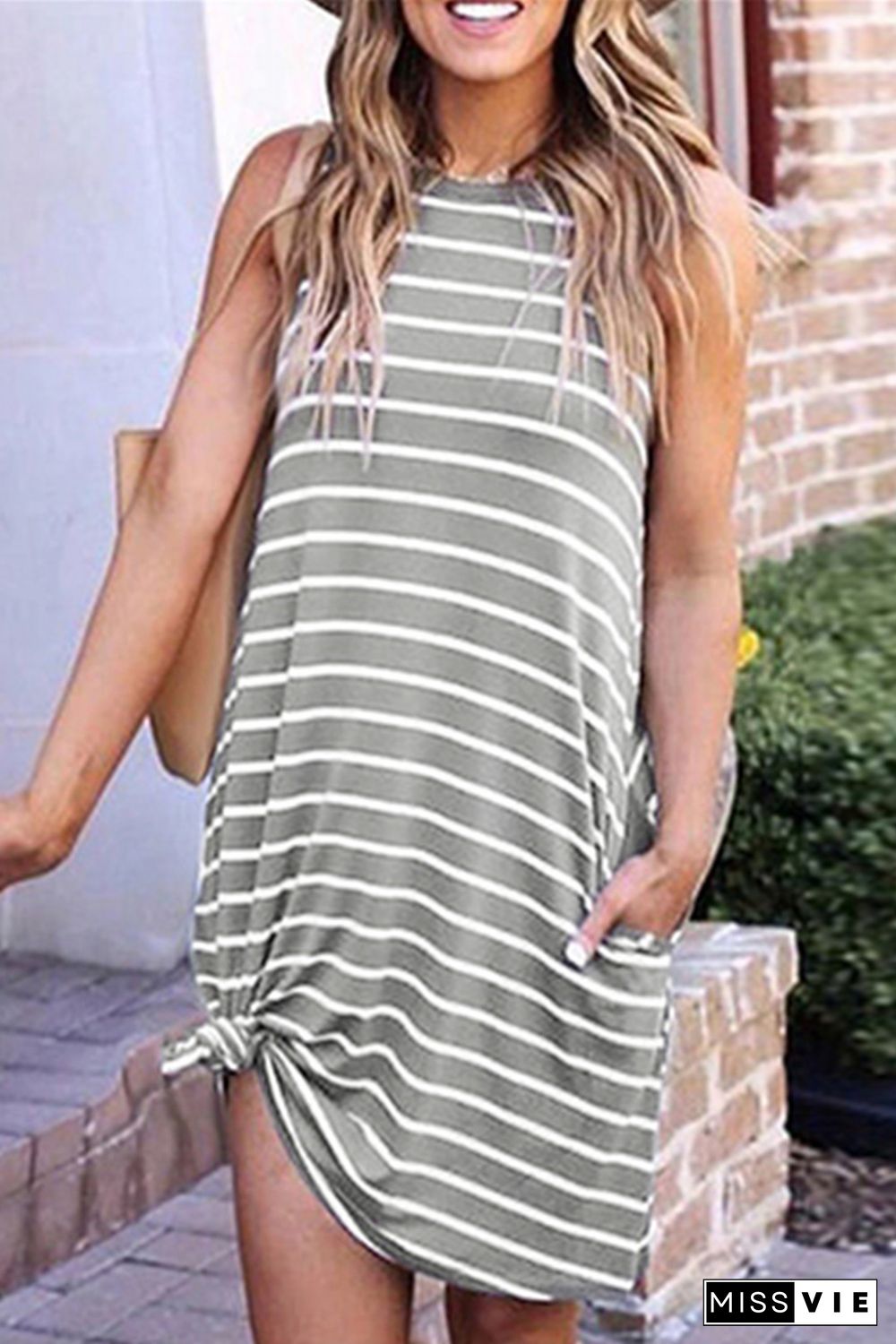 Stripe Print Side Pockets O-neck Sleeveless Mini Dress