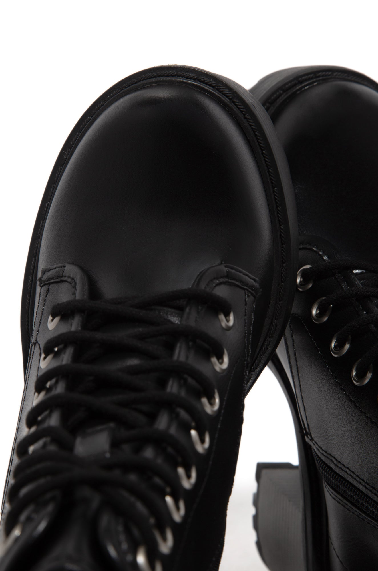 Silva - Black