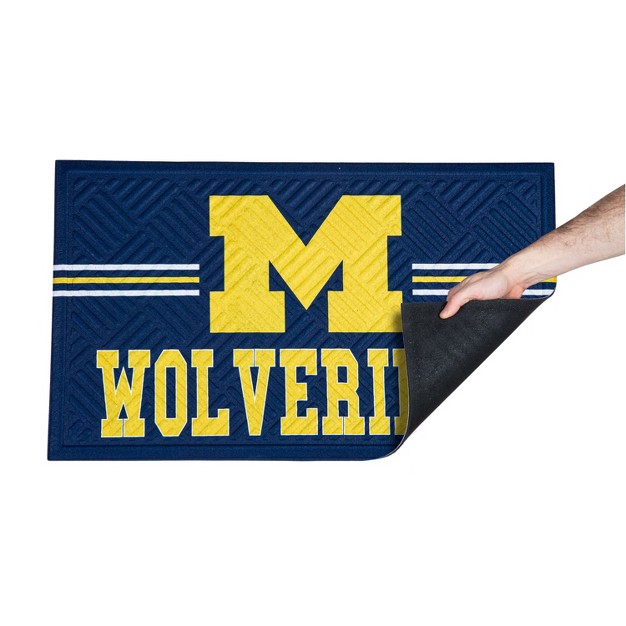 Embossed Mat Cross Hatch University Of Michigan