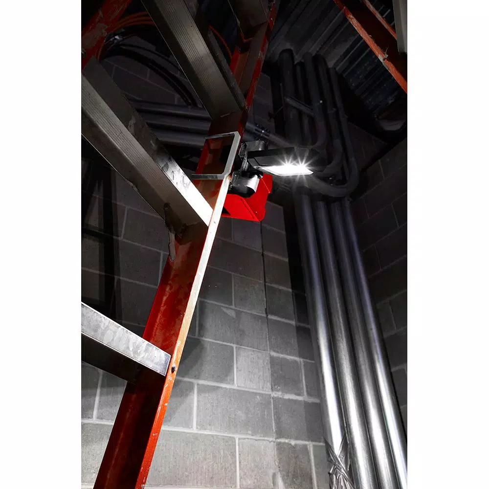 Milwaukee M18 18-Volt 1500 Lumens Lithium-Ion Cordless Rover LED Mounting Flood Light (Tool-Only) and#8211; XDC Depot