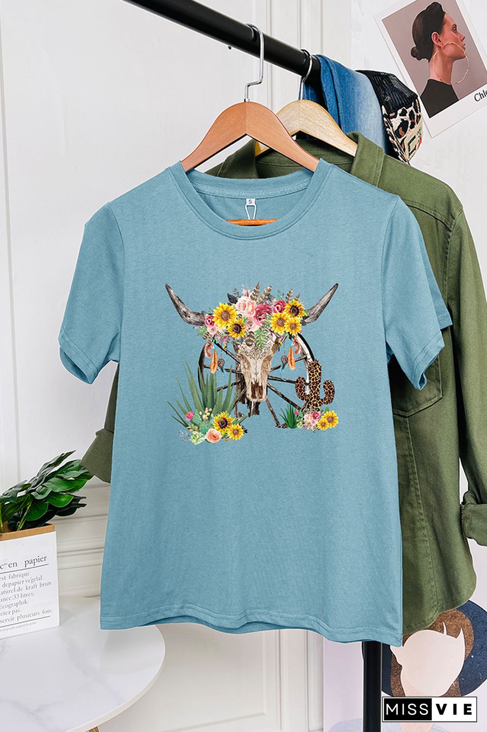 Wastern Cactuswith Rustic Cow Skull Short Sleeve Graphic Tee Wholesale