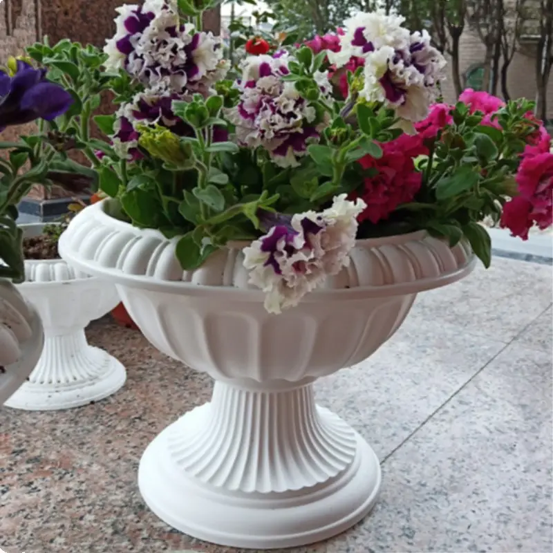 Wholesale Various Sizes Durable Plant Garden Supplies Plastic Tall Feet Flowerpot European Style Green Plant Flowerpot