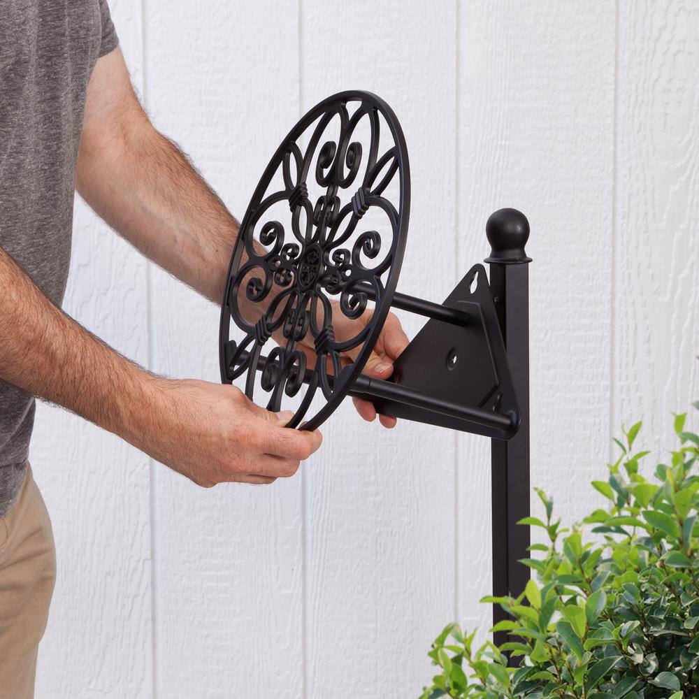 LIBERTY GARDEN Americana 125 ft. Round Decorative Water Hose Holder Hanger 674