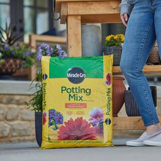 Miracle-Gro 25 qt. Potting Soil Mix 72781431