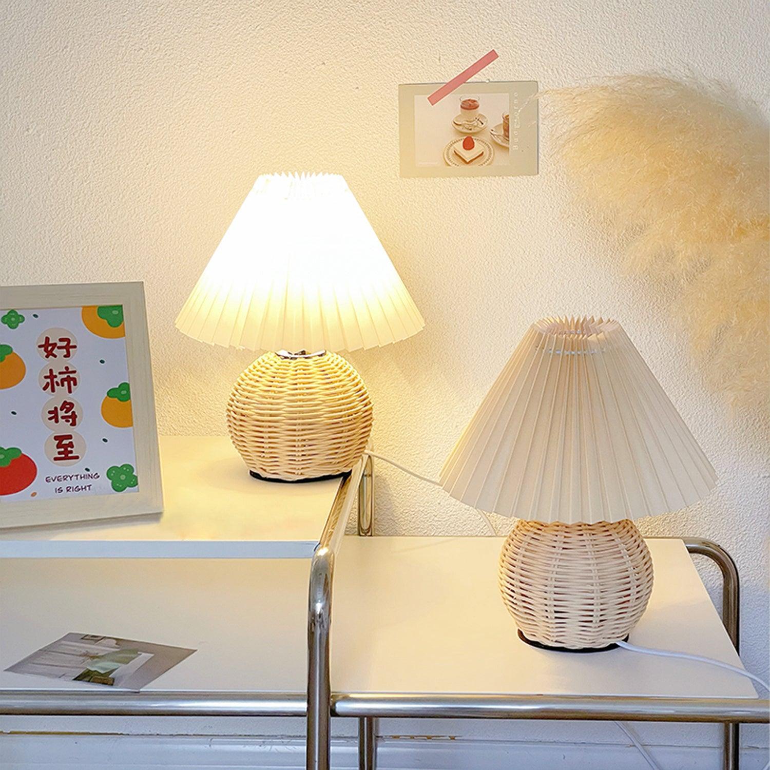 Rattan Pleated Table lamp