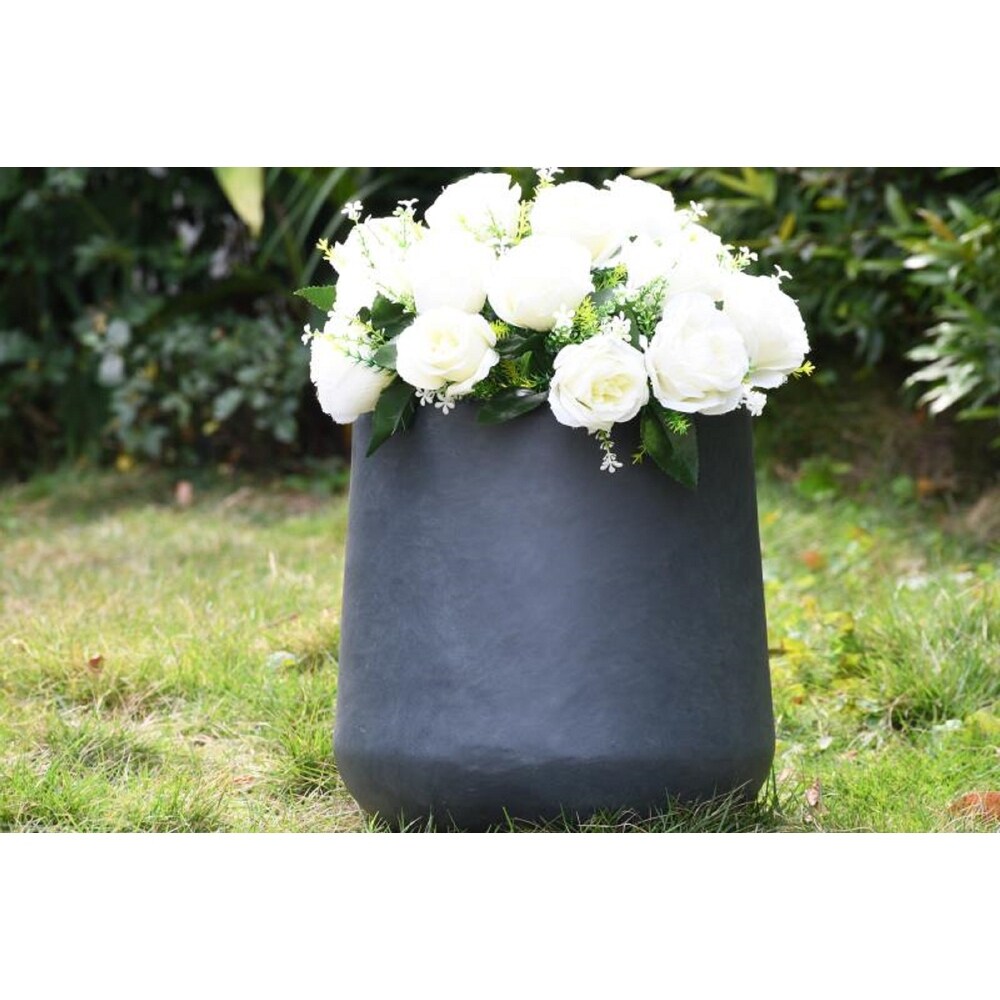 Kante 17.3 in. Tall Rounded Lightweight Outdoor Planter w/ Soft Curves