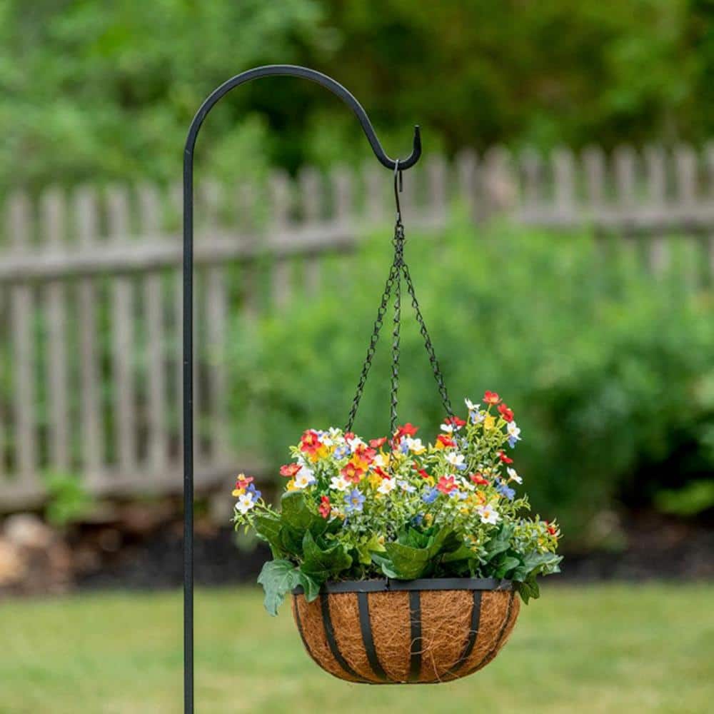 Vigoro 12 in. Dia Black Metal English Hanging Basket with Coco Liner HD750028-001