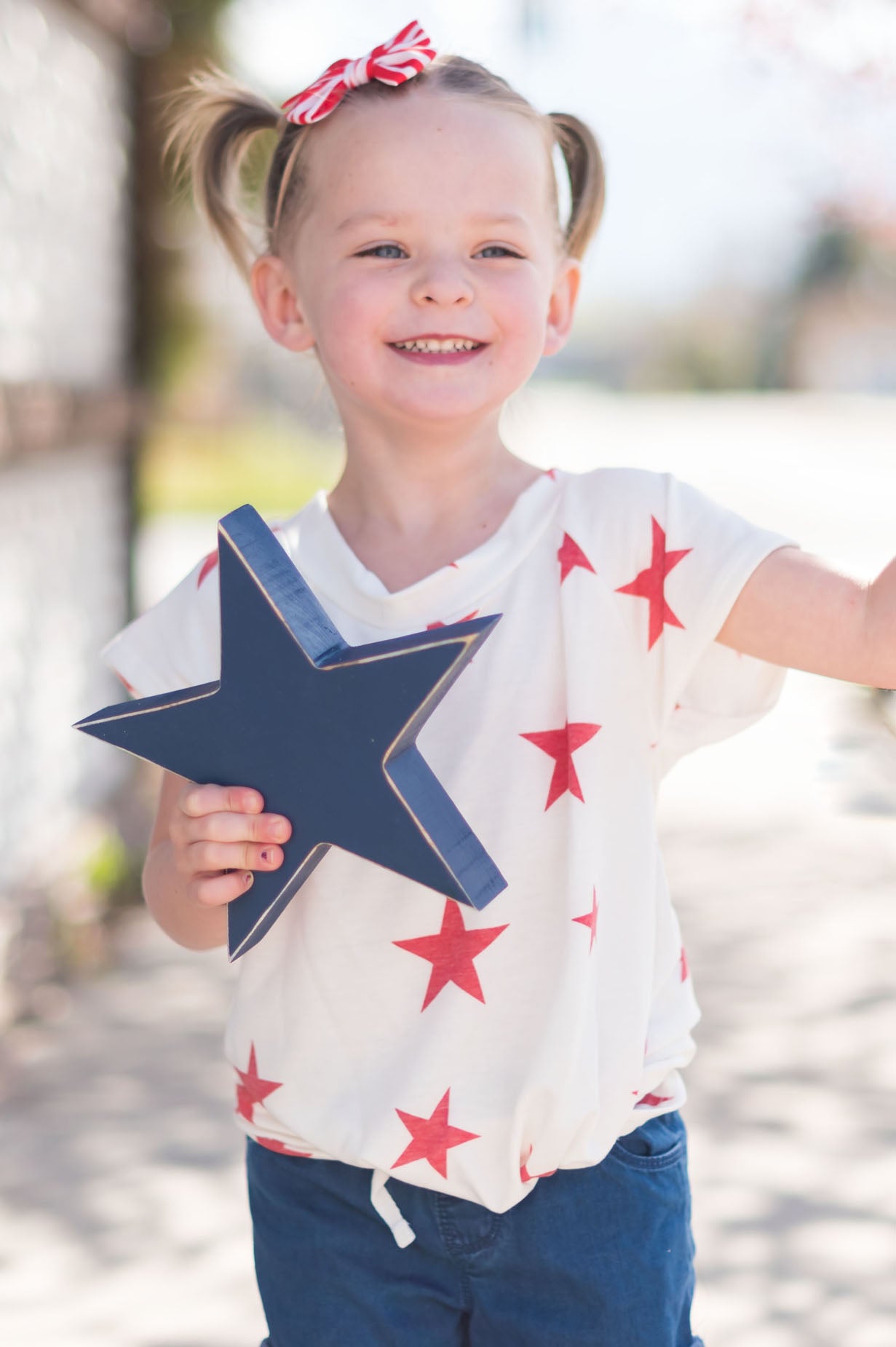 The Little Star Modest Tee