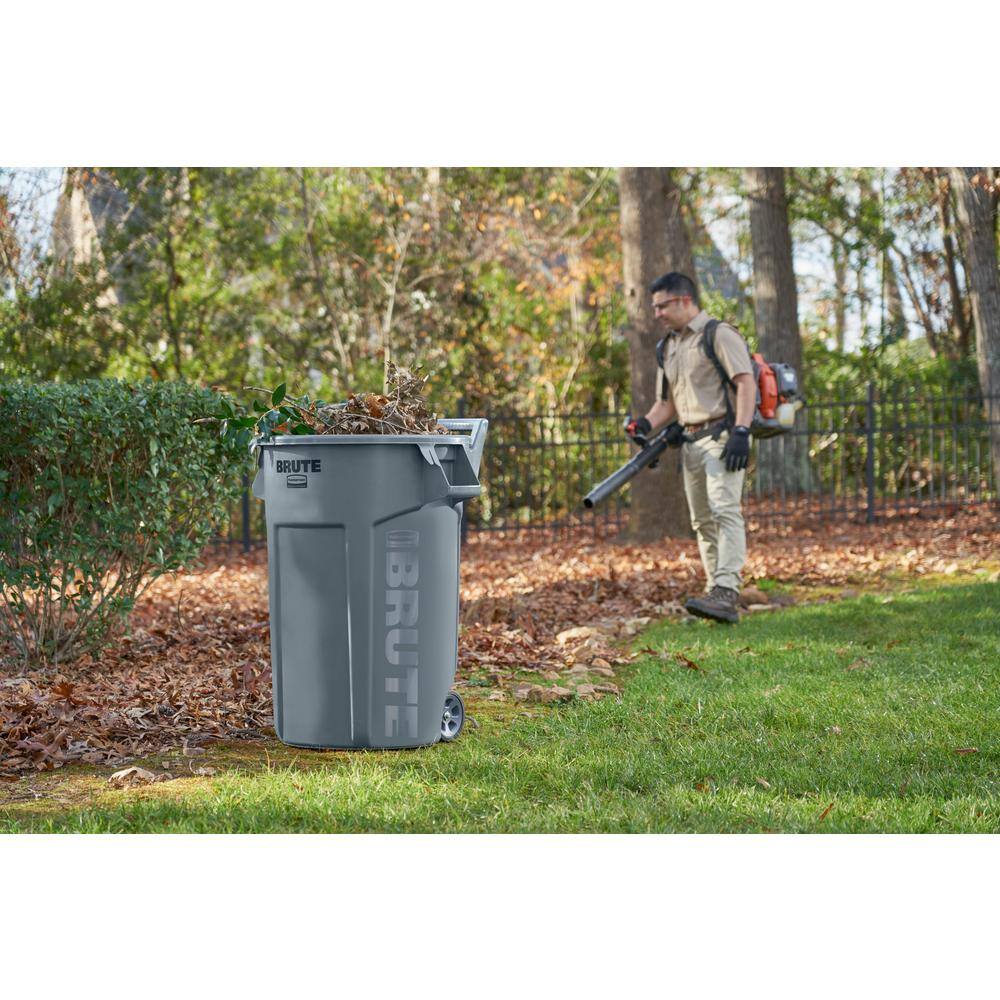 Rubbermaid Commercial Products Brute 32 Gal. Grey Round Vented Wheeled Trash Can 2179402