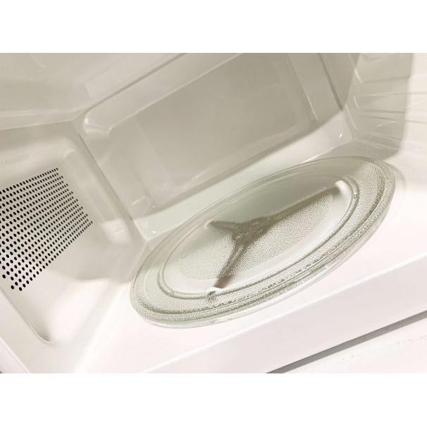 Danby 20-inch, 1.1 cu.ft. Countertop Microwave Oven with Auto Defrost DBMW1120BBB