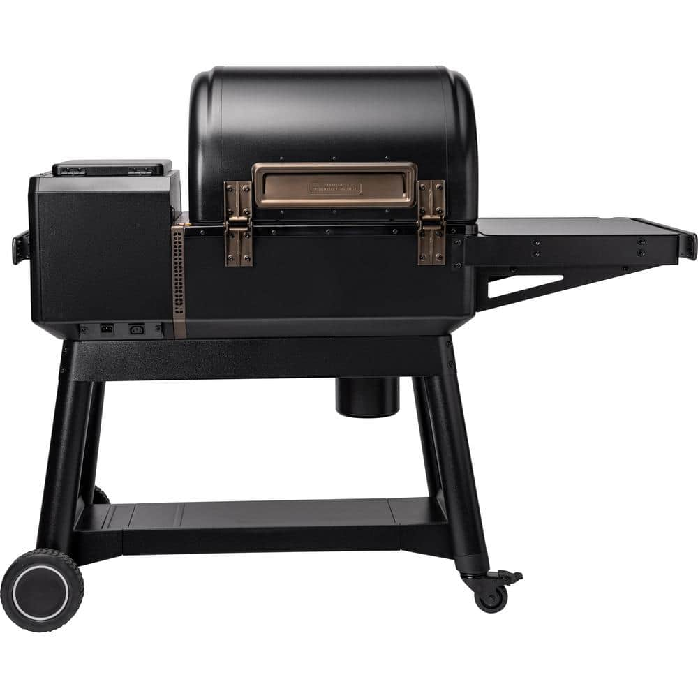 Traeger Ironwood Wi-Fi Pellet Grill and Smoker in Black TFB61RLG