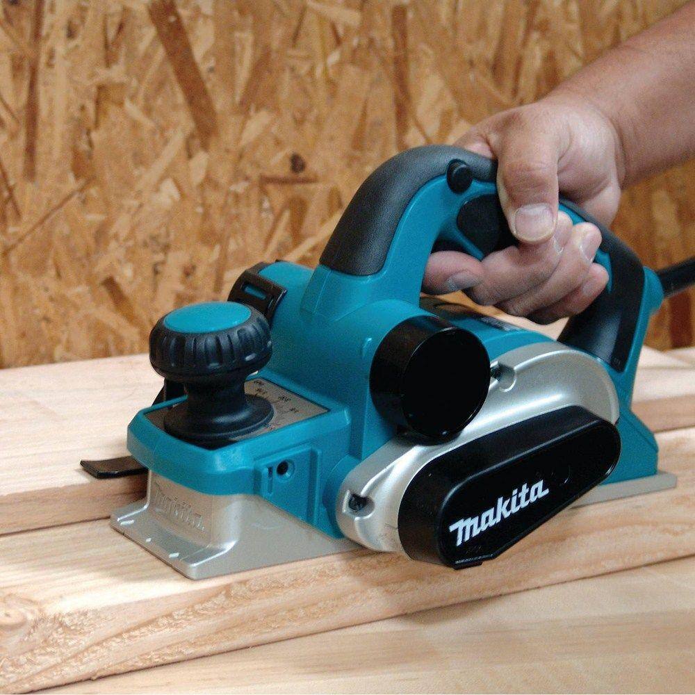 Makita 3-14 in. Corded Planer KP0810