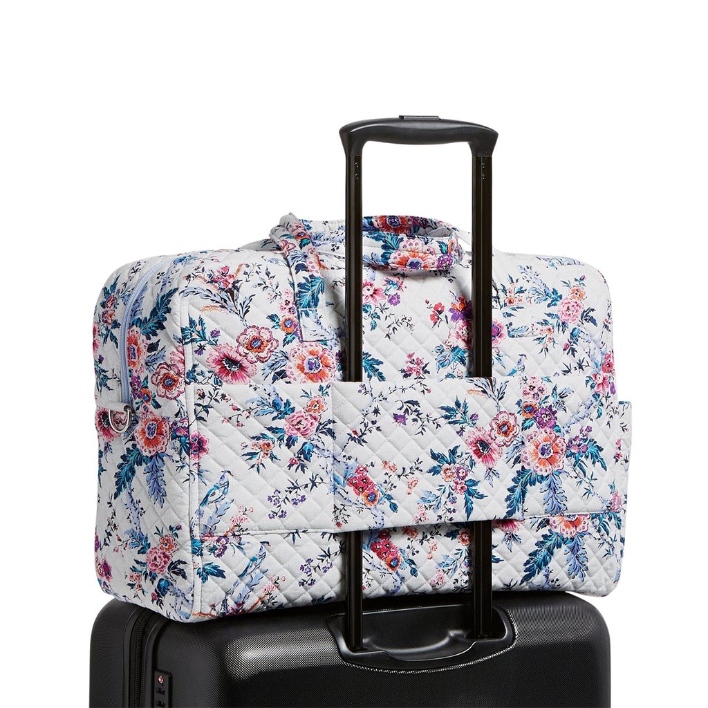 Vera Bradley  Weekender Travel Bag in Magnifique Floral