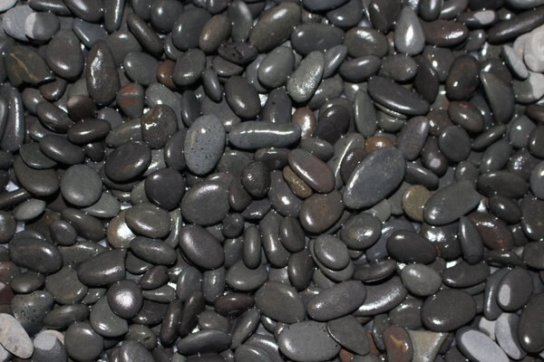 Exotic Pebbles Natural Washed Black Gravel