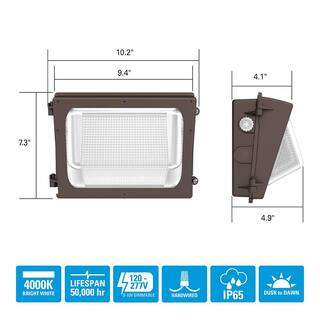 HALO WXP 100- Watt Equivalent Integrated LED Bronze Finish Dusk to Dawn Small Wall Pack Light 4000K WXPS40UNVDBZ