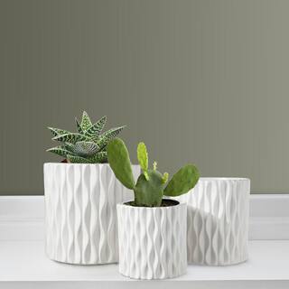 Benjara White Round Ceramic Pot with Wavy Pattern Body (Set of 3) BM263522