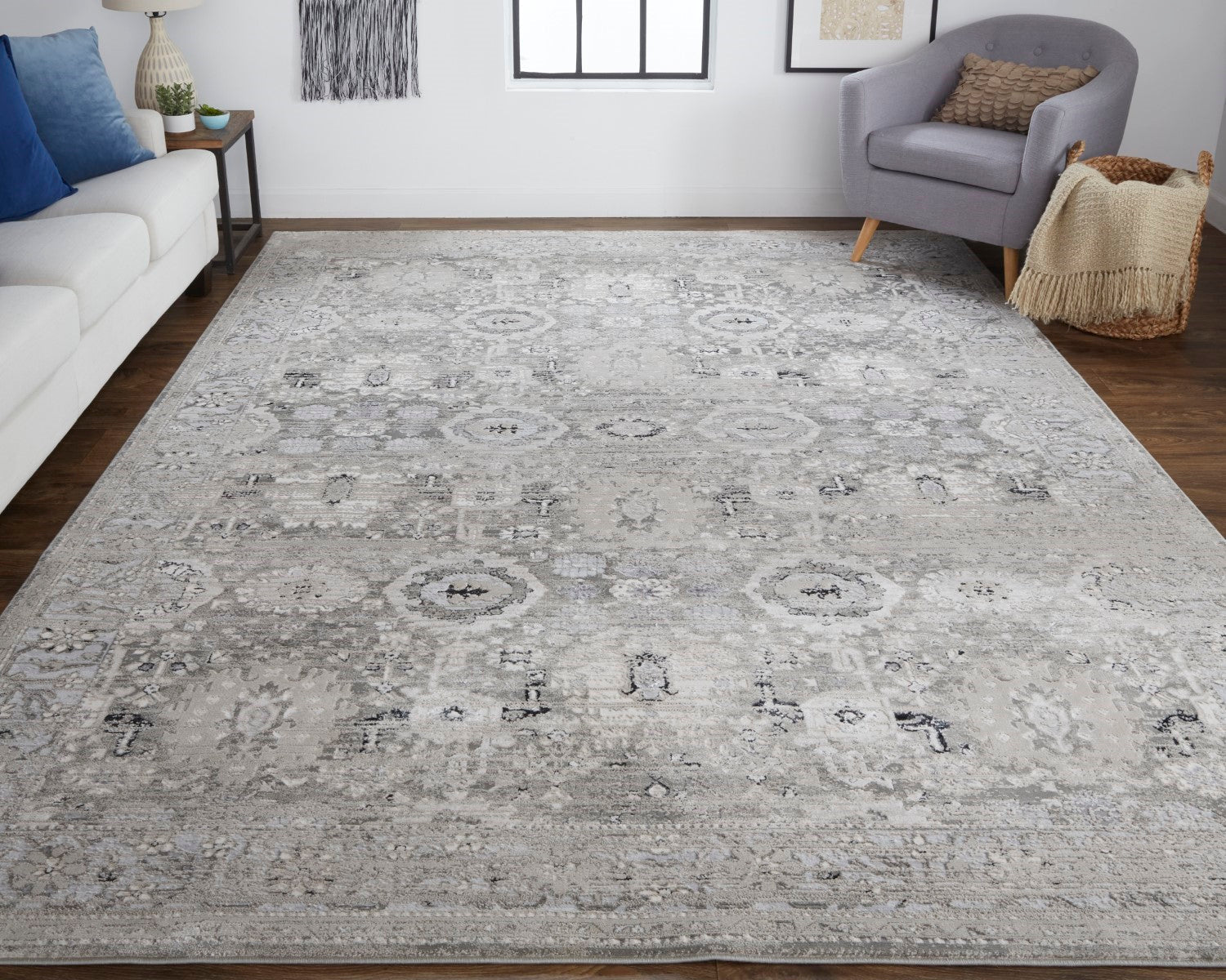 Adana Distressed Ivory/Silver Gray Rug