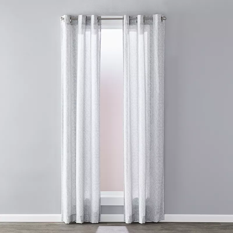 Saturday Knight， Ltd. 1-pack SunSafe Salvatore Window Curtain